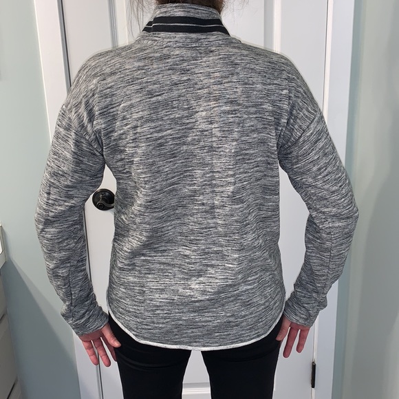 Victoria’s Secret PINK Light Pullover - Picture 4 of 10